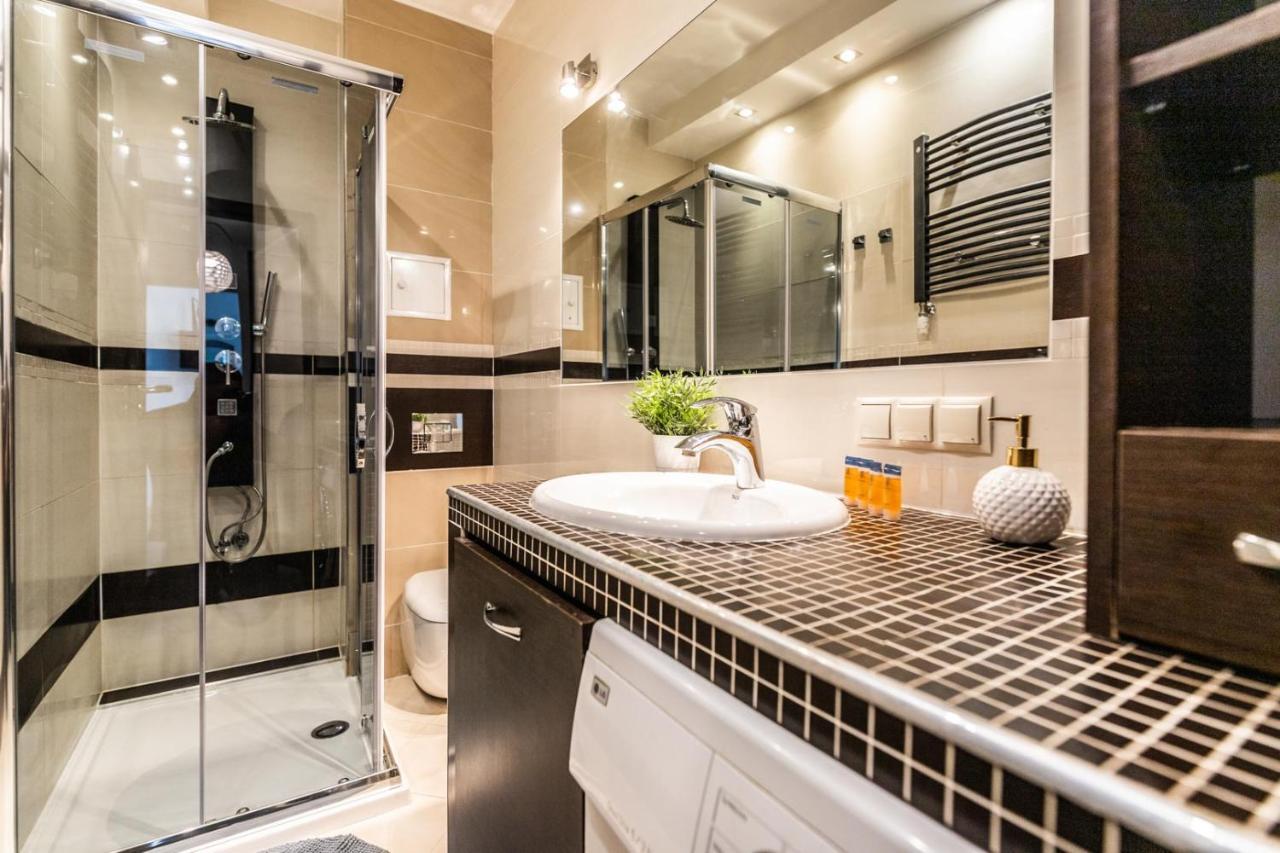 Apartament Z Antresola Przy Rynku Lägenhet Wrocław Exteriör bild